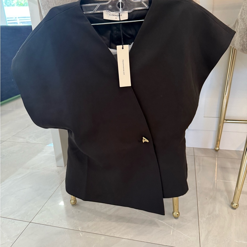 NWT Black Commense top